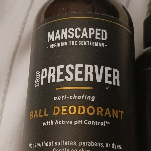 NEW! Men's MANSCAPED Hygiene Set - Picture 4 of 11